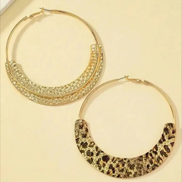 NWT Leopard Print Gold Hoop Earrings - Picture 2 of 5